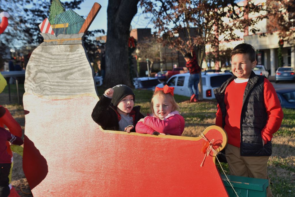 tree lighting 11-2019 154 (1024x683).jpg